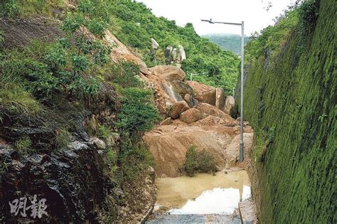 炮台山水浸|二級歷史舂坎角炮台淹浸多日 堵路未清理